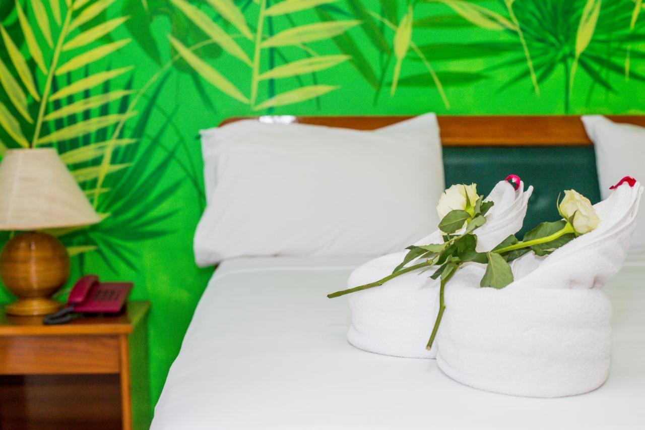 Panda Hotel Patong Extérieur photo